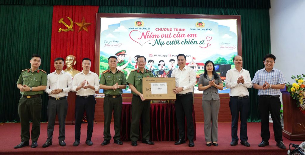 Đại tá Đoàn Đức Thắng – Chánh Thanh tra Công an thành phố Hà Nội khẳng định, chăm lo cho học sinh có hoàn cảnh khó khăn